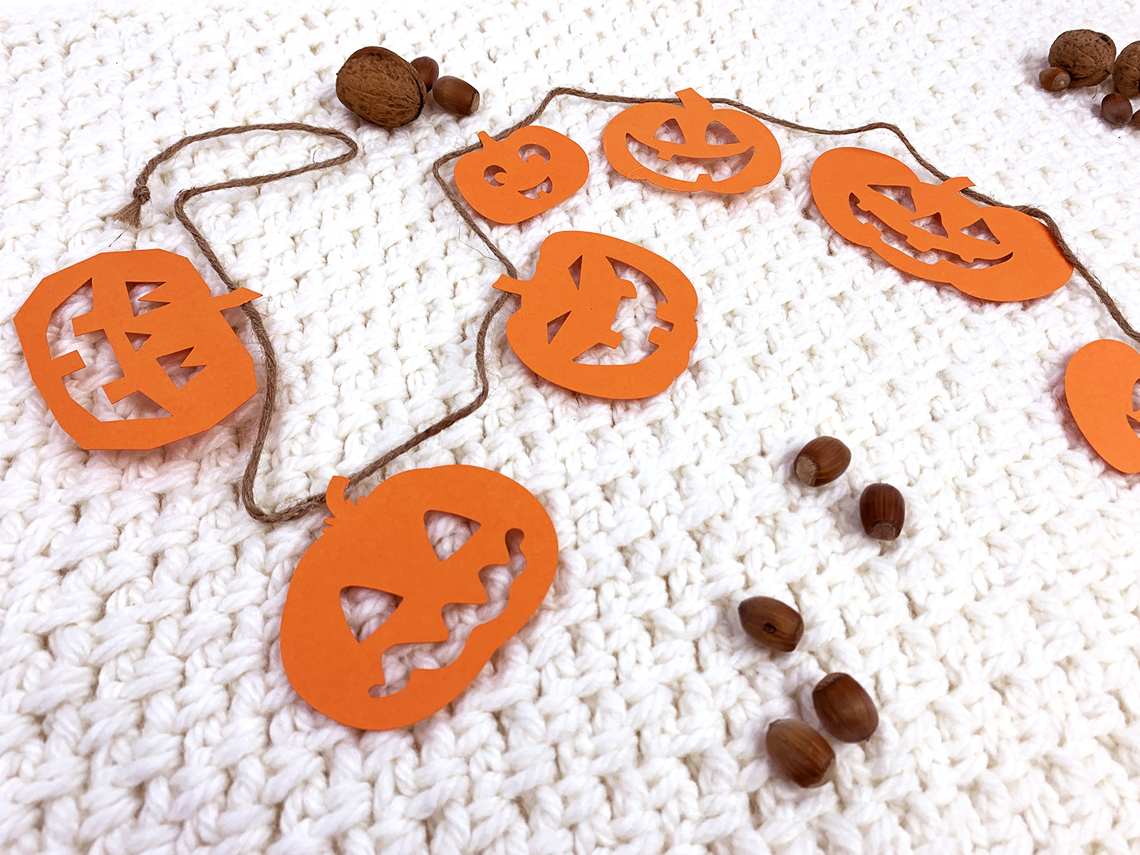 Vue d’ensemble des 7 DIY décorations d’Halloween réalisés avec la Cricut Maker