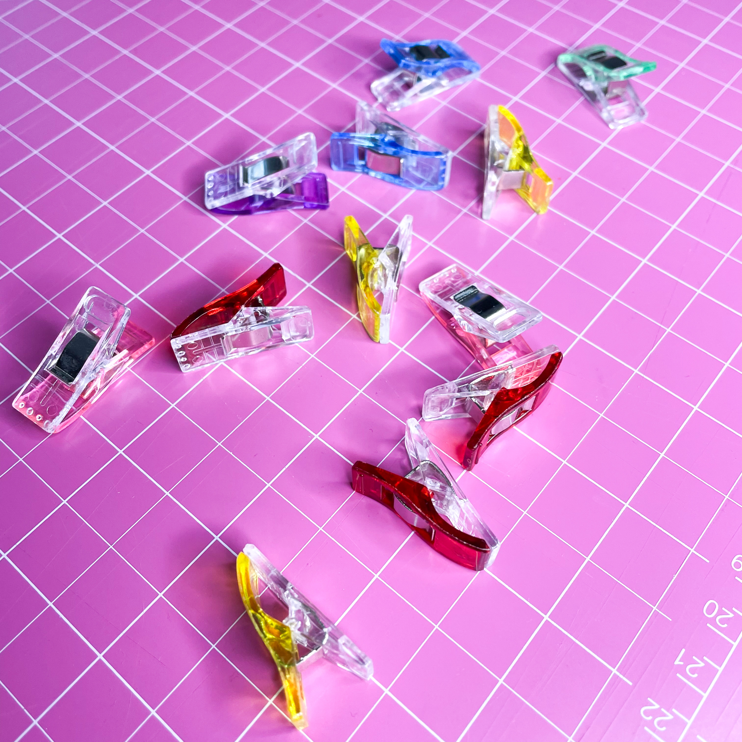 Petites pinces de couture colorées en vrac, alternatives pratiques aux épingles pour tous types de tissus