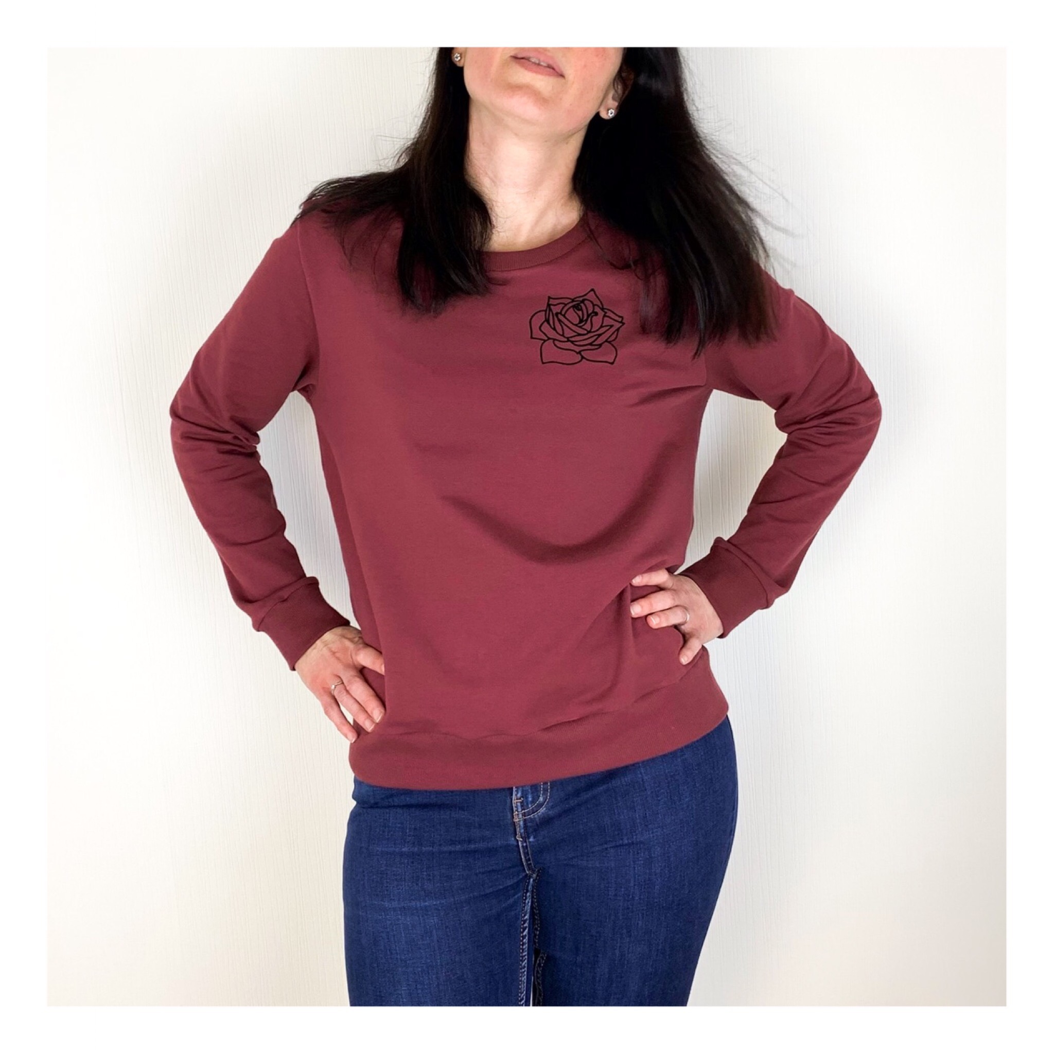 Sweat femme Black Baccara bordeaux avec rose en flex velours noir, patron I AM Apollon